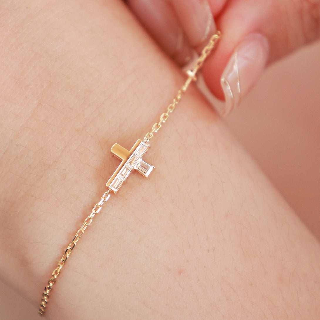 Amulet: Cross, Bracelet, Lab-grown Sapphire, Silver, Step Cut - Luslumin Jewelry